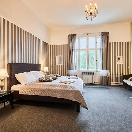 Chateau By Interhome * Josefŭv Dŭl