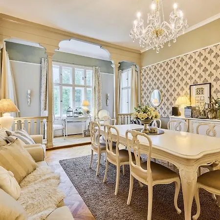 Chateau By Interhome * Josefŭv Dŭl