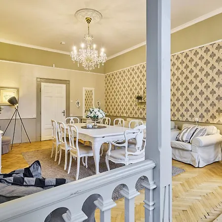 Chateau By Interhome Nyaraló Josefŭv Dŭl