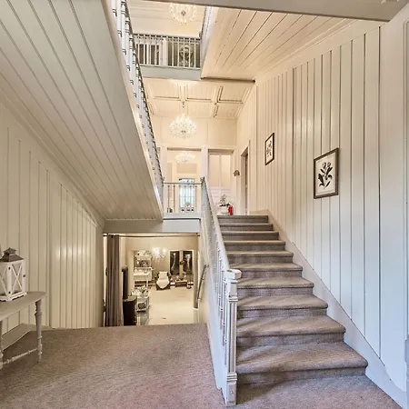 Chateau By Interhome * Josefŭv Dŭl