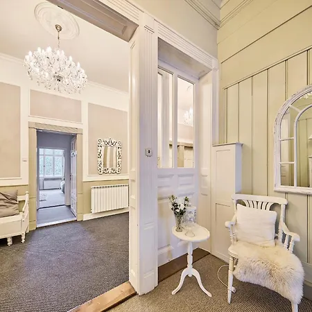 Chateau By Interhome Josefŭv Dŭl