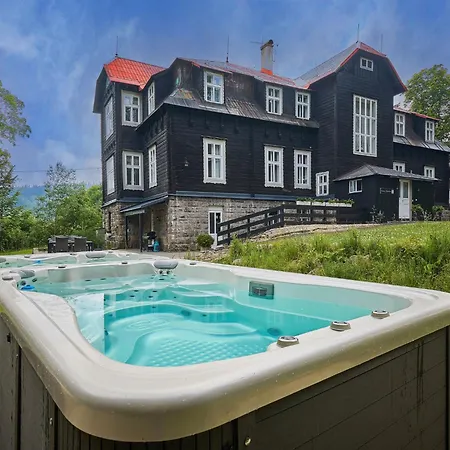 Nyaraló Chateau By Interhome